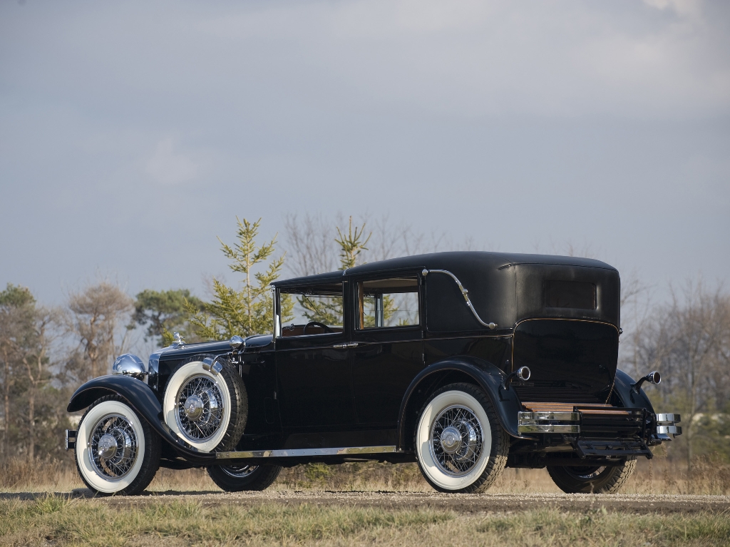 150703-1929-stutz-model-m-vertical-eight-town-car-retro-luxury.jpg